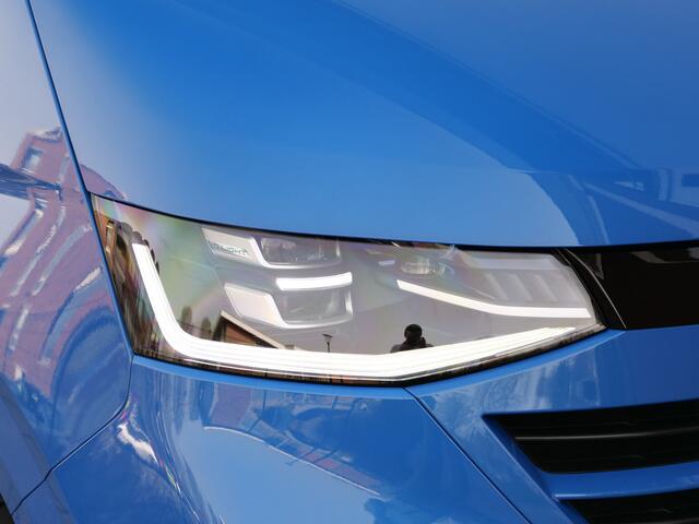 Volkswagen TRANSPORTER 2.0 TDI L2H1 30 Bulli Trekhaak / Camera / Carplay / Stoelverwarming