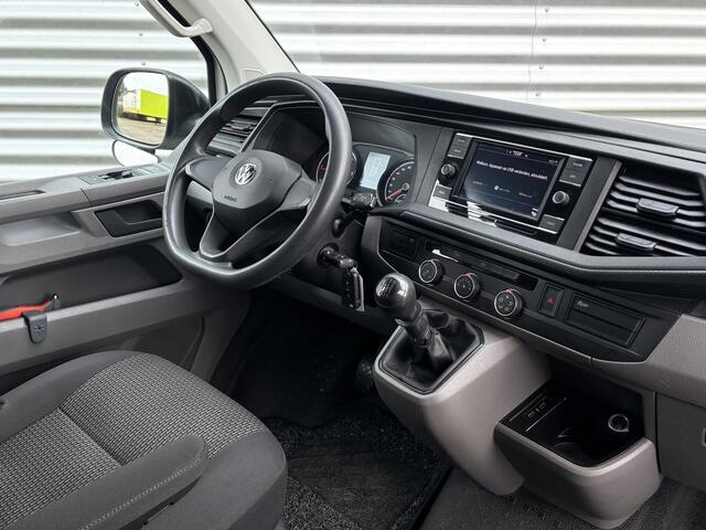 Volkswagen TRANSPORTER 2.0 TDI L1H1 Trekhaak Carplay Sensoren Voorruitverwarming Airco