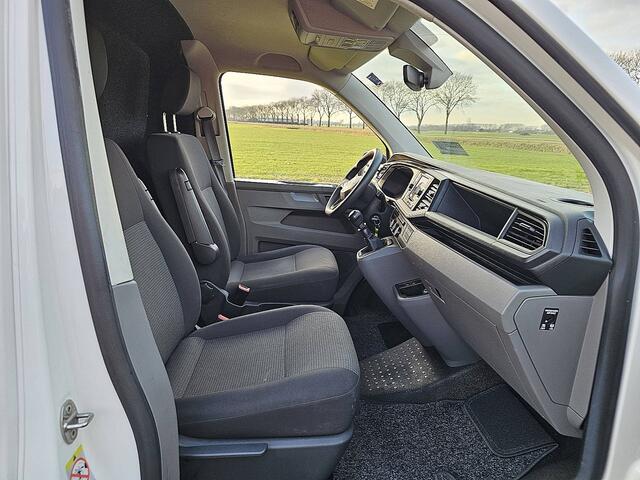 Volkswagen TRANSPORTER 2.0 TDI T6.1 L2H1 2x-Zijdeur Trekhaak Achterdeuren CarPlay!