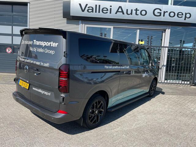 Volkswagen TRANSPORTER 2.0 TDI L2H1 30 Style | LED | Navigatie | lm velgen | Black Edition | Camera | Laadruimte Betimmering | Apple Carplay/Android auto | PDC | Digital Cockpit