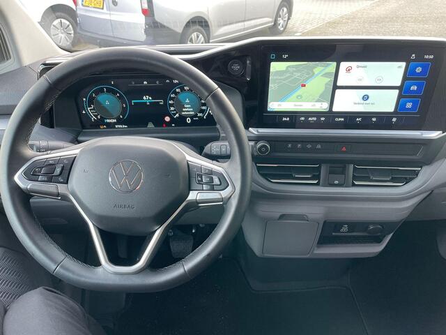 Volkswagen TRANSPORTER 2.0 TDI L2H1 30 Style | LED | Navigatie | lm velgen | Black Edition | Camera | Laadruimte Betimmering | Apple Carplay/Android auto | PDC | Digital Cockpit