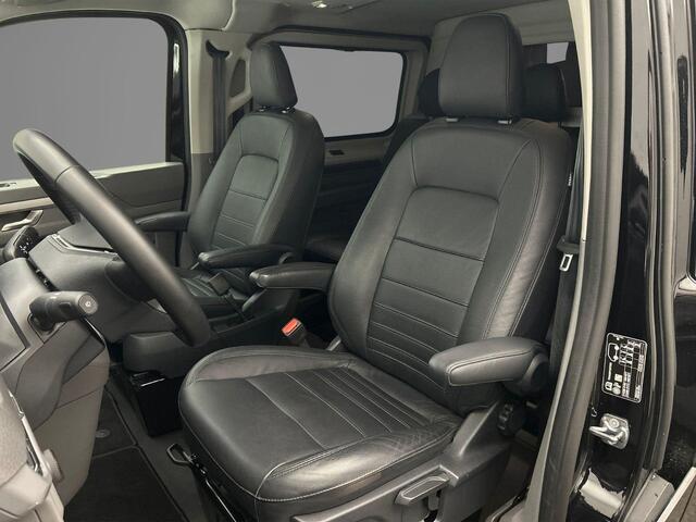 Volkswagen TRANSPORTER 2.0 TDI 150pk Automaat L2 Dubbel Cabine Bulli | Leder | Trekhaak | 360gr Camera | Sidebars | Stoelverwarming | Matrix LED | Keyless | ACC | Navigatie | Climatronic | Black on black