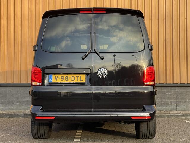 Volkswagen TRANSPORTER 2.0 TDI L2H1 30 DC Bulli | Eibach | Dubbel Cabine | Camera | Parkeersensoren | Apple Carplay | Stoelverwarming | DAB | Airconditioning | Navigatie | Uniek |