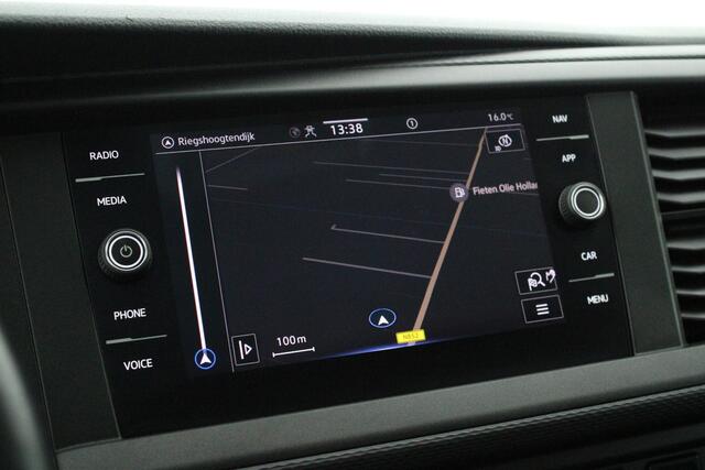Volkswagen TRANSPORTER 2.0 TDI 150pk DSG L2H1 28 Schuifdeur L+R Stoelverwarming Navigatie ACC Parkeersensoren