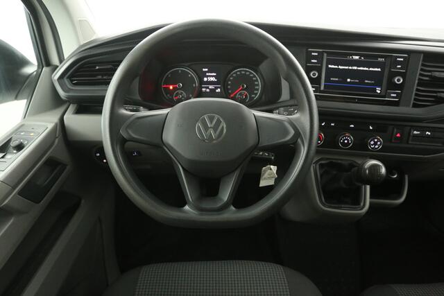 Volkswagen TRANSPORTER 2.0 TDI L2H1 | Airco | Cruise | Carplay | 3 Zits | Trekhaak | Parkeersens. | Stoelverw.