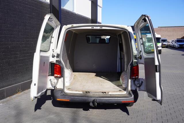 Volkswagen TRANSPORTER 2.0 TDI L2 EURO 6 - Airco - Cruise - Trekhaak - ¤15.900,- Excl.