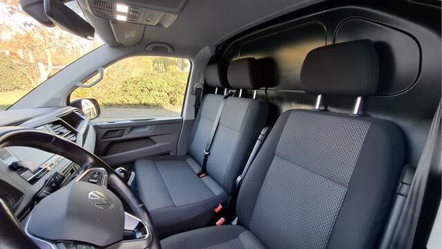 Volkswagen TRANSPORTER 6.1 - 2.0 TDI L2H1 28 Comfortline Navi by App / PDC / Trekhaak