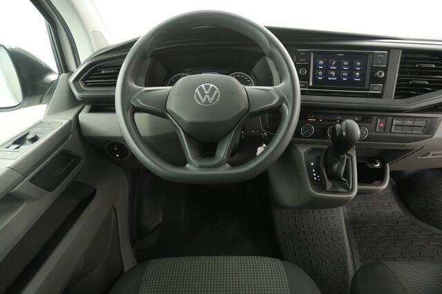 Volkswagen TRANSPORTER 2.0 TDI L2H1 150PK | Aut. | Airco | Cruise | Carplay | 3 Zits | Parkeersens. | Trekhaak