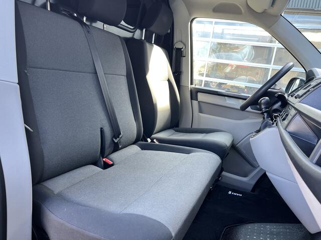 Volkswagen TRANSPORTER 2.0 TDI L1H1 Airco Trekhaak 2200kg trekgewicht Kastinrichting 3-Persoons Telefoonverbinding Euro 6 Bpm vrij voor particulier gebruik!!