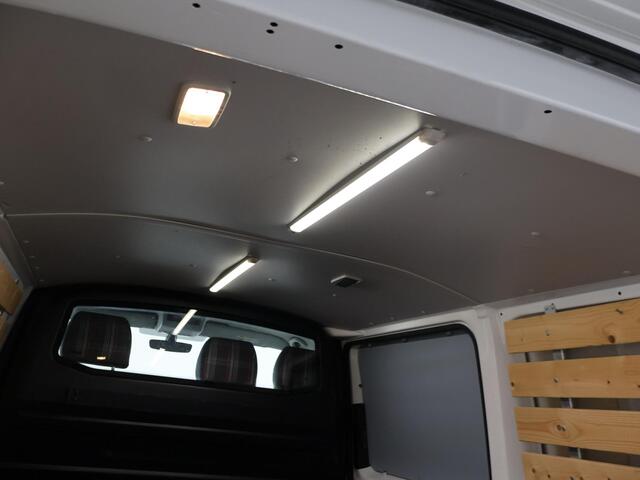 Volkswagen TRANSPORTER 2.0 TDI 150 PK DSG AUT. L1H1 HIGHLINE + CARPLAY | ADAPTIVE CRUISE | TREKHAAK | LMV
