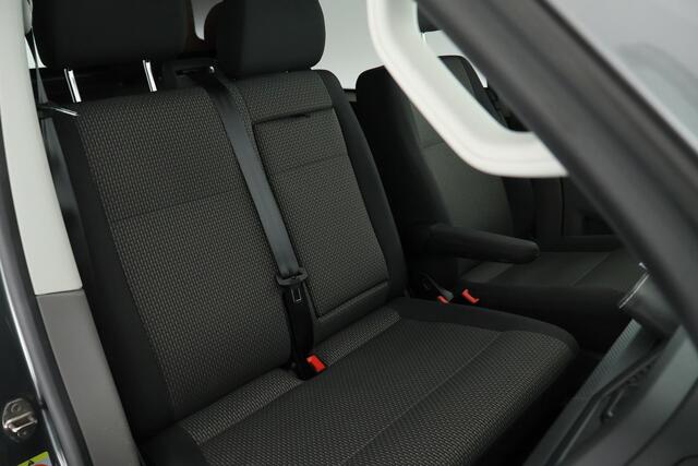 Volkswagen TRANSPORTER 2.0 TDI 150pk DSG L2H1 DC Highline Trekhaak Camera Led Navigatie