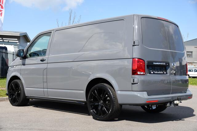Volkswagen TRANSPORTER 2.0 TDI L1H1 28 Bulli Virtual Cockpit, Cruise, Camera, 150pk, LED, Airco, Trekhaak, Uniek!