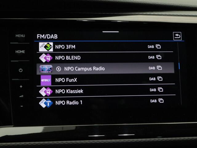 Volkswagen TRANSPORTER 2.0 TDi 150 Pk Automaat Bulli 75 Jahre | Camera | Trekhaak | Adaptive Cruise | CarPlay | Leer | Stoelverwarming | 17 Inch | 62.736 Km !!