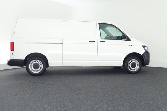 Volkswagen TRANSPORTER 2.0 TDI 150pk L2H1 Trendline Trekhaak Airco Bluetooth Bijrijdersbank