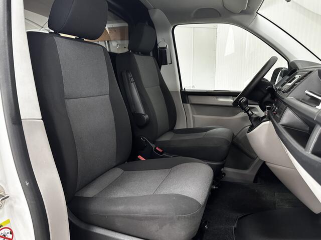 Volkswagen TRANSPORTER 2.0 TDI L1H1/ Dealer onderhouden!/ Trekhaak/ Zij-Schuifdeur Rechts/ Bluetooth/ Airco/ Cruise/ Elek. pakket/ Armsteun/ AUX & USB/ Dagrijverl.