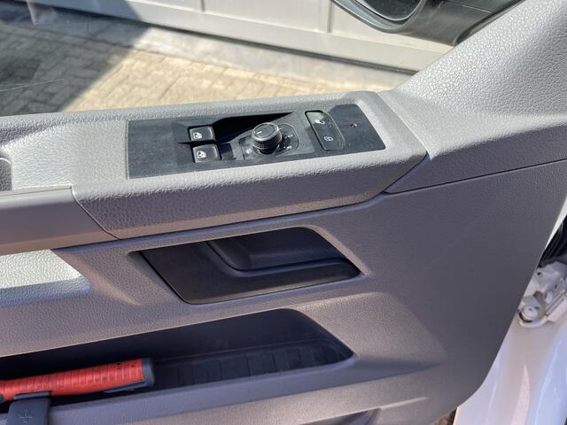 Volkswagen TRANSPORTER 2.0 TDI L2H1 DC Euro 6 Pick up Dubbele cabine open laadbak Pick-up Airco Telefoonverbinding 1e eigenaar 6-Persoons Werkverlichting P-up Doka Pritsche