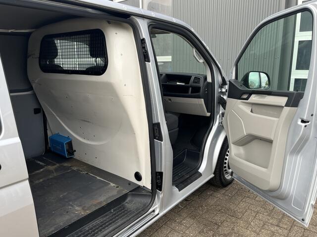 Volkswagen TRANSPORTER 2.0 TSI L2H1 Benzine / CNG Dubbele Schuifdeur Airco Cruise controle Bpm vrij Trekhaak Klep achter Omvormer Kastinrichting Standkachel Euro 6 Benzine Ideaal voor ombouw naar Camper !!