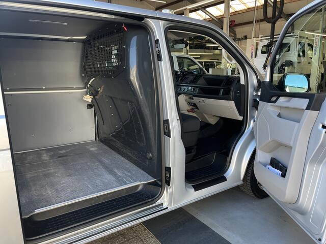 Volkswagen TRANSPORTER 2.0 TSI L2H1 Benzine Dubbele Schuifdeur Airco Cruise controle Bpm vrij Trekhaak Klep achter Omvormer Kastinrichting Standkachel Euro 6 Benzine Ideaal voor ombouw naar Camper !!