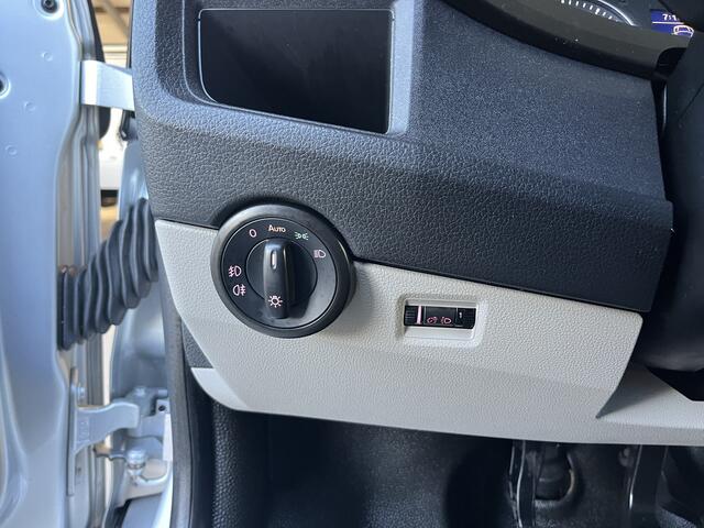 Volkswagen TRANSPORTER 2.0 TSI L2H1 Benzine Dubbele Schuifdeur Airco Cruise controle Bpm vrij Trekhaak Klep achter Omvormer Kastinrichting Standkachel Euro 6 Benzine Ideaal voor ombouw naar Camper !!