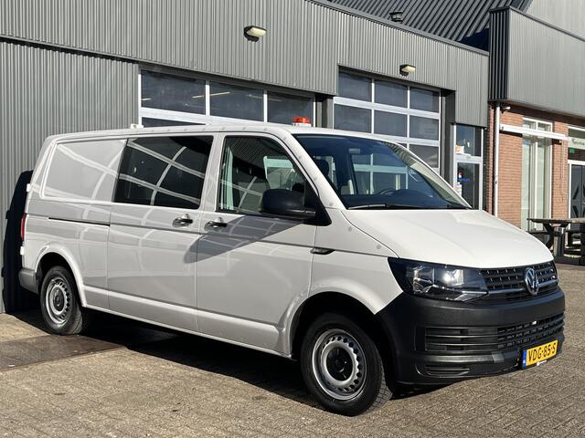 Volkswagen TRANSPORTER 2.0 TDI L2H1 DC Airco Cruise controle Telefoonverbinding Trekhaak 2200kg trekgewicht Parkeersensoren achter Schuifdeur Euro 6 DC 1e eigenaar Dealer onderhouden