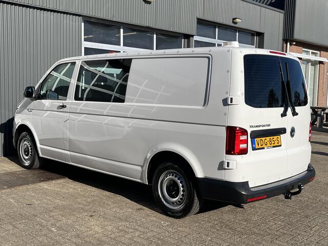 Volkswagen TRANSPORTER 2.0 TDI L2H1 DC Airco Cruise controle Telefoonverbinding Trekhaak 2200kg trekgewicht Parkeersensoren achter Schuifdeur Euro 6 DC 1e eigenaar Dealer onderhouden