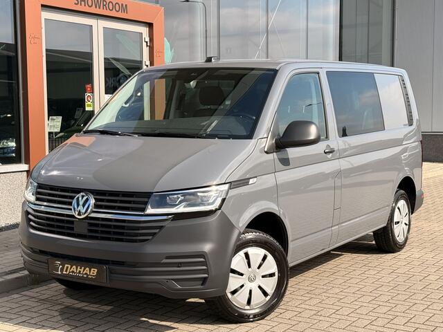 Volkswagen TRANSPORTER 2.0 TDI L1H1 28 | ACC | Dubbele Cabine | Stoelverwarming | Apple Carplay | Trekhaak | DAB | Dode Hoek | Trailer Assistent |