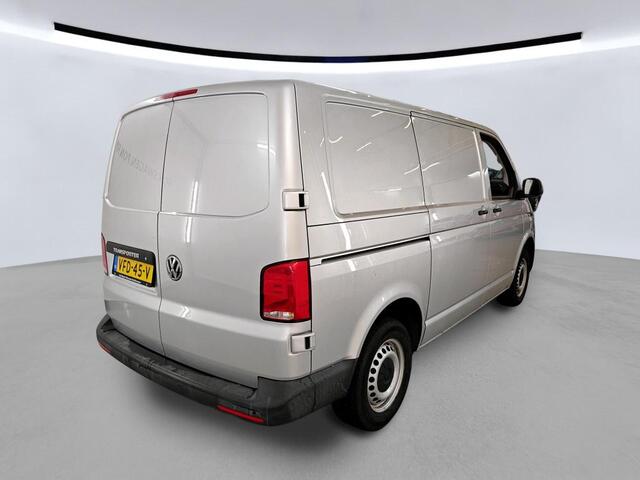 Volkswagen TRANSPORTER 2.0 TDI L1H1 30 Comfortline 110 pk / PDC / Cruise / Navigatie