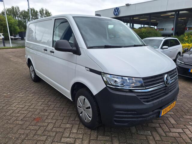 Volkswagen TRANSPORTER 6.1 - 2.0 TDI L1H1 26 Eco Business Trekhaak / Cruise / PDC