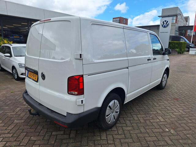 Volkswagen TRANSPORTER 6.1 - 2.0 TDI L1H1 26 Eco Business Trekhaak / Cruise / PDC