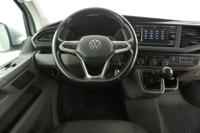 Volkswagen TRANSPORTER 2.0 TDI L2H1 140PK | Airco | Camera | Cruise | Carplay | 3 Zits | Trekhaak