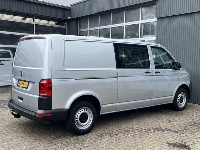 Volkswagen TRANSPORTER 2.0 TSI L2H1 Benzine Dubbele Schuifdeur Airco Cruise controle Bpm vrij Trekhaak Klep achter Omvormer Standkachel Euro 6 Benzine Ideaal voor ombouw naar Camper !!