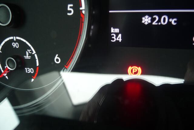 Volkswagen TRANSPORTER 90 pk 2.0 TDI 90 PK L1H1 26 Economy Business
