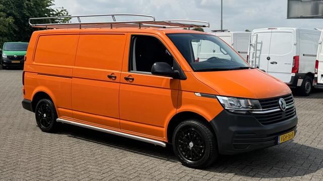 Volkswagen TRANSPORTER 2.0 TDI 81KW 110PK L2H1 EURO 6 AIRCO/ CRUISE CONTROL/ TREKHAAK/ RVS IMPERIAAL/ 100% DEALERONDERHOUDEN