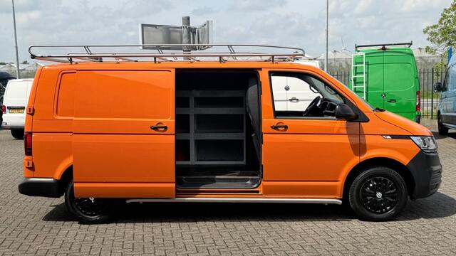 Volkswagen TRANSPORTER 2.0 TDI 81KW 110PK L2H1 EURO 6 AIRCO/ CRUISE CONTROL/ TREKHAAK/ RVS IMPERIAAL/ 100% DEALERONDERHOUDEN
