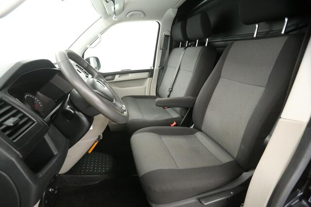 Volkswagen TRANSPORTER 2.0 TDI L2H1 140PK | Airco | 3 Zits | Trekhaak | 2xSchuifdeur | Parkeersens.