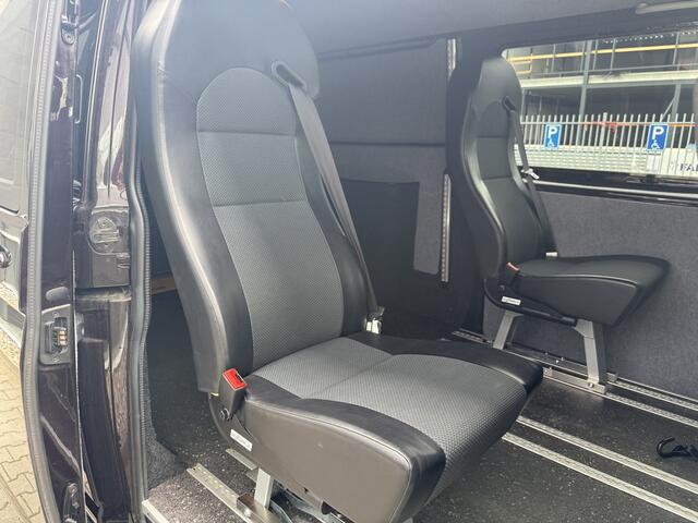 Volkswagen TRANSPORTER 5+1 Rolstoelbus 2.0 TDI L2H1 DC Highline (Zeer mooie en complete rolstoelbus met Automaat!)