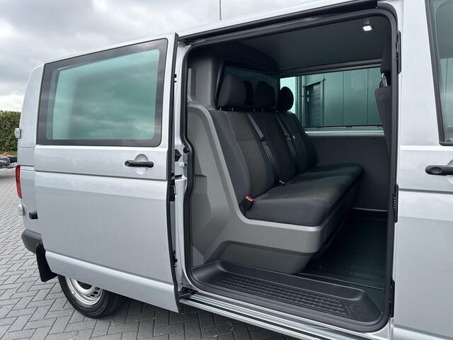 Volkswagen TRANSPORTER 2.0 TDI 150 PK DSG AUTOMAAT HIGLINE / ** 19.778 KM ** / DUBBELE CABINE / ADAPTIVE CRUISE / TREKHAAK / 6 PERSOONS