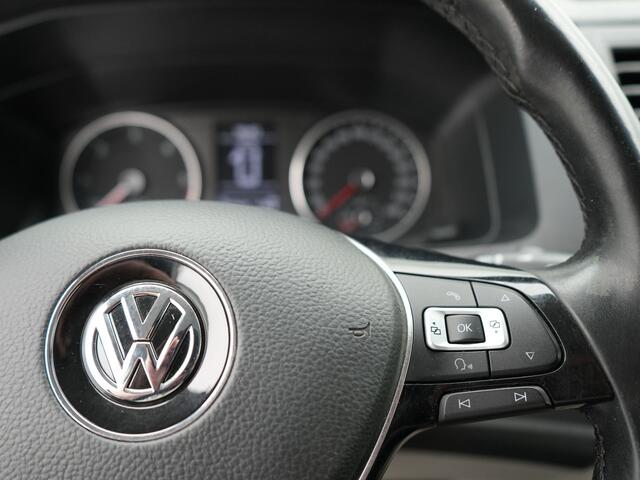 Volkswagen TRANSPORTER 2.0 TDI L2H1 Highline AUT 204PK TREKHAAK 2500 KG 3200kg GVW