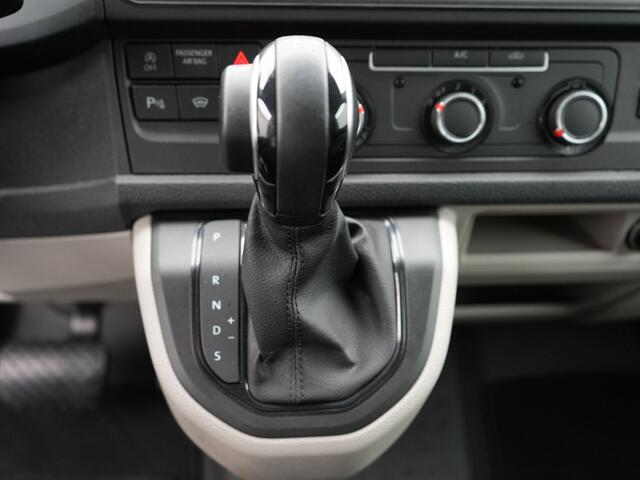 Volkswagen TRANSPORTER 2.0 TDI L2H1 Highline AUT 204PK TREKHAAK 2500 KG 3200kg GVW