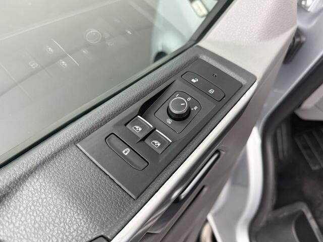 Volkswagen TRANSPORTER 2.0TDI 150PK DSG Automaat Lang Dubbele Cabine Bulli Highline | Navigatie | Airco | Cruise | Trekhaak | Privacy glas