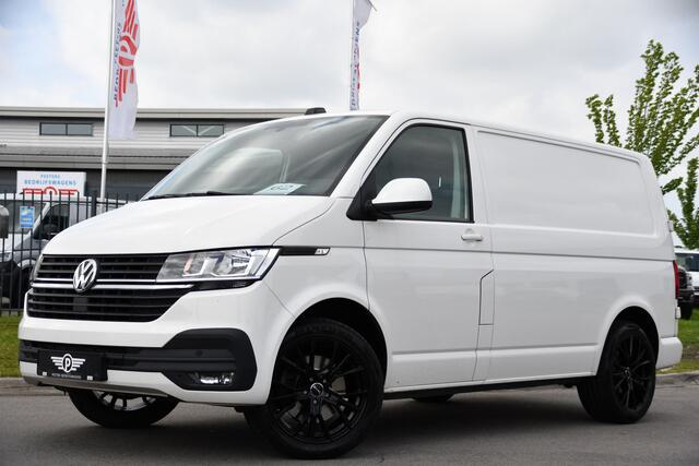 Volkswagen TRANSPORTER 2.0 TDI L1H1 30 PB Edition Camera, Cruise, Carplay, 199pk, Automaat, Trekhaak, Multimedia, Sensoren, Uniek!
