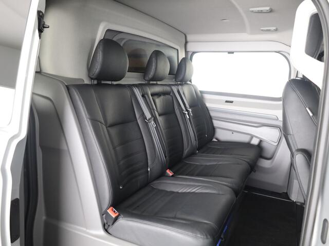 Volkswagen TRANSPORTER 2.0 TDI L2H1 30 4MOTION PanAmericana 170Pk Automaat DC Dubbele cabine | Verlengde garantie | Lederen bekleding | Trekhaak | Navigatie |
