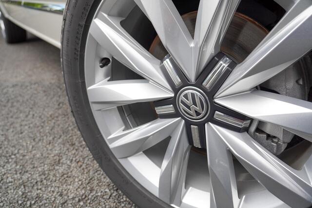 Volkswagen TRANSPORTER 2.0 TDI 150PK DSG L2H1 DUB/CAB ACC LED NAVI Volkswagen Transporter 2.0 TDI L2H1 32 DC