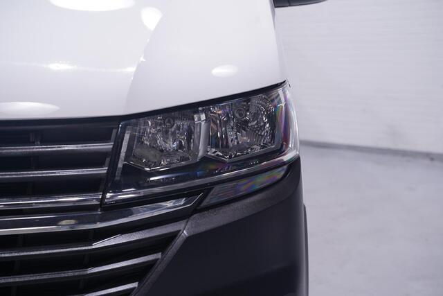 Volkswagen TRANSPORTER 2.0 TDI 110 pk L2H1 Airco, Achterklep, Camera Opbergkasten Laadruimte, PDC achter, 2-Zits