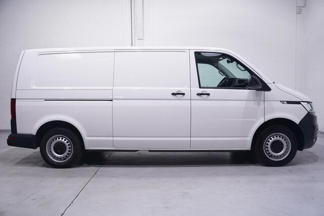 Volkswagen TRANSPORTER 2.0 TDI 110 pk L2H1 Airco, Achterklep, Camera Opbergkasten Laadruimte, PDC achter, 2-Zits