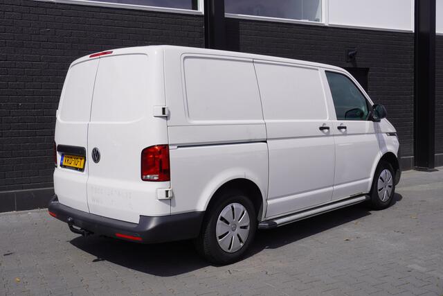 Volkswagen TRANSPORTER 2.0 TDI 150PK EURO 6 - Airco - Cruise - PDC - ¤ 15.900,- Excl.