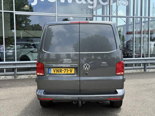 Volkswagen TRANSPORTER 2.0 TDI L1H1 28 | Led | Trekhaak | Navi | Carplay | Camera