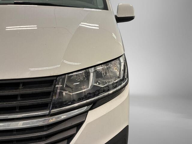 Volkswagen TRANSPORTER 2.0 TDI 150pk DSG L1H1 28 Bulli · Apple/Android Car Play · Afneembare Trekhaak · Cruise Control · Airco · Navigatie · Parkeersensoren ·