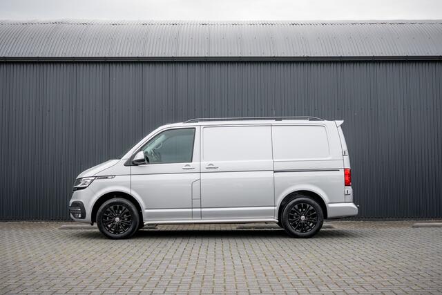 Volkswagen TRANSPORTER T6.1 Bulli 2.0 TDI L1H1 | Virtual cockpit | Automaat | 150 PK | 3-Zits | 1e Eigenaar | LED | Camera | Carplay | PDC | Zijschuifdeur R+L | Trekhaak