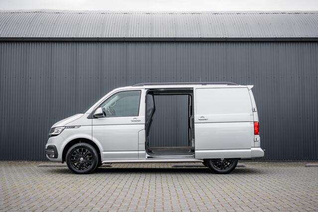 Volkswagen TRANSPORTER T6.1 Bulli 2.0 TDI L1H1 | Virtual cockpit | Automaat | 150 PK | 3-Zits | 1e Eigenaar | LED | Camera | Carplay | PDC | Zijschuifdeur R+L | Trekhaak